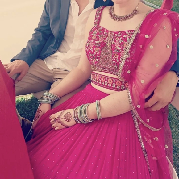 Fucshi lehenga set - Picture 3 of 8